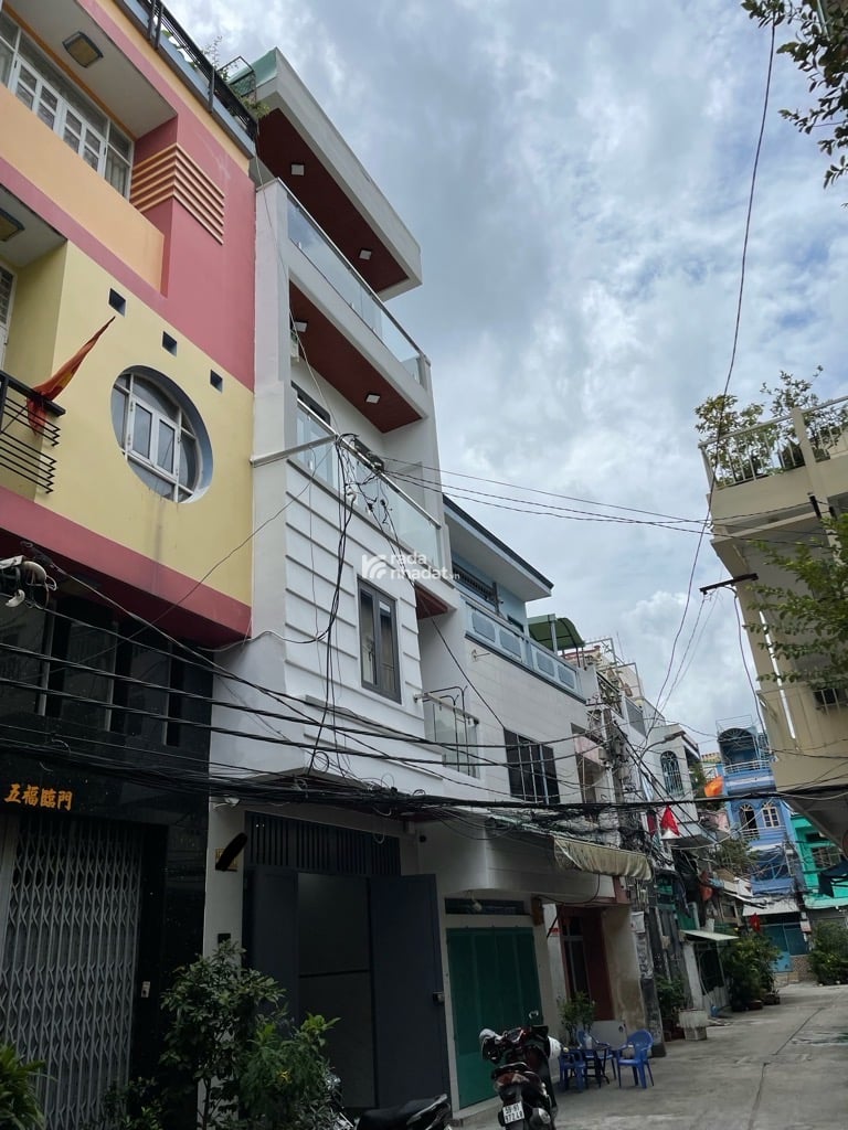 Bán nhà 1/xẹt Lạc Long Quân - 40m2 - 7PN - Ngang 4.5 - 5 Tầng - HXH 5m thông -  Chỉ 8.8 Tỷ 
