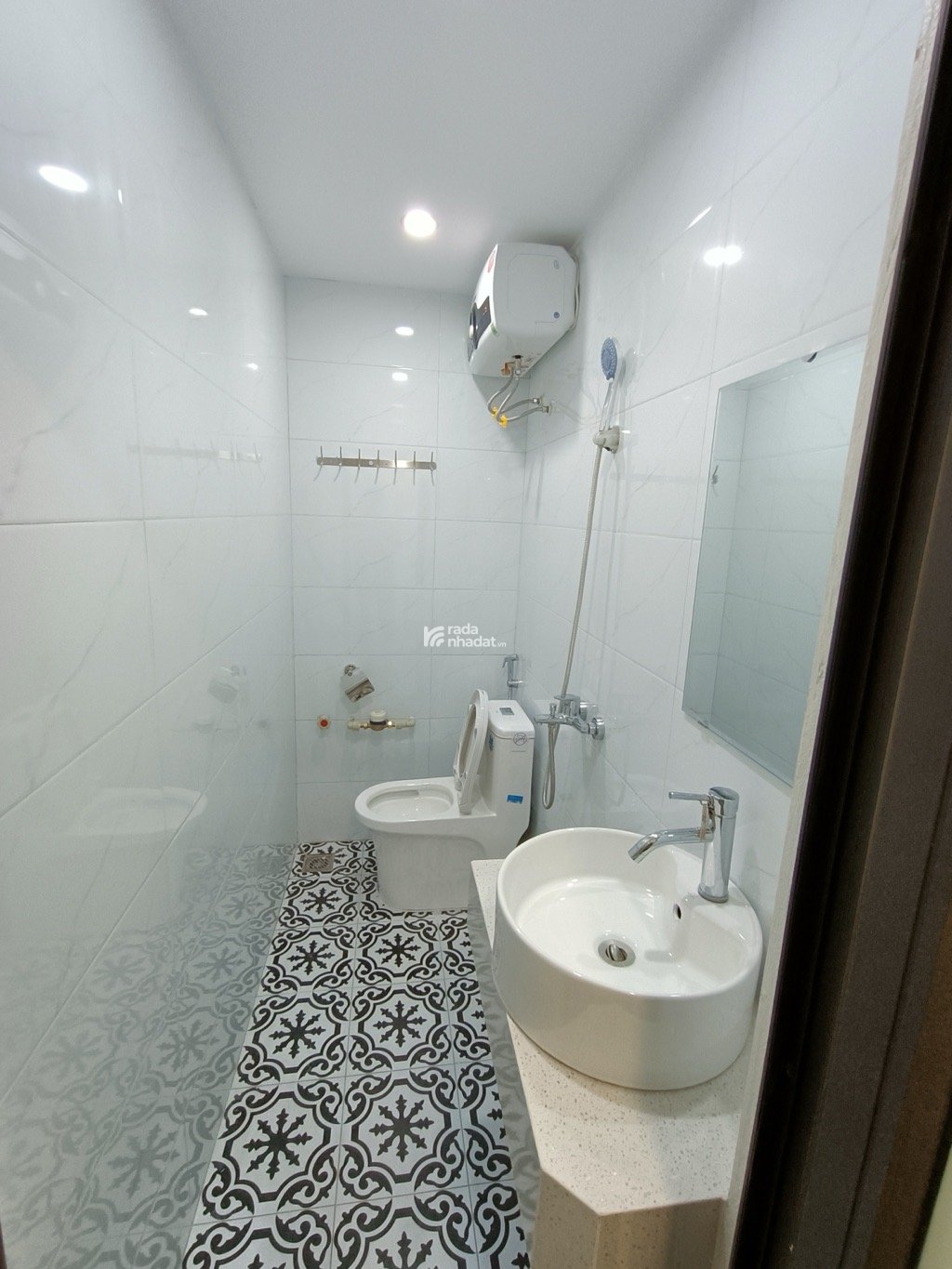 DÒNG TIỀN KHỦNG 70TR/ THÁNG HAI BÀ TRƯNG- CCMN 12 PHÒNG  THANG MÁY Ô TÔ ĐỖ CỬA GIÁ HƠN 15 ĐỒNG