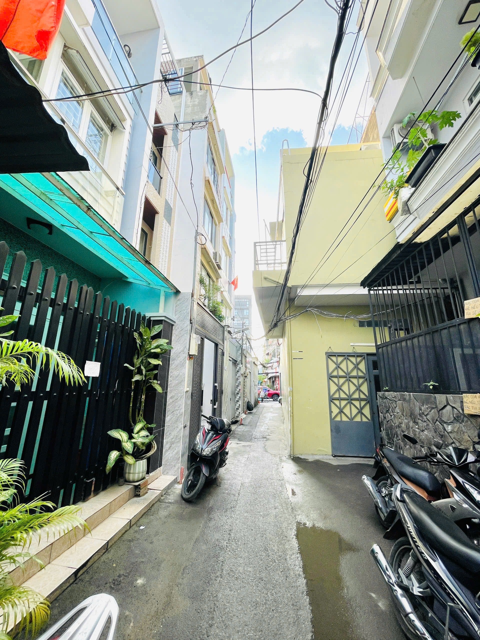 CHỈ HƠN 2 TỶ SỞ HỮU HỘ KHẨU SÀI GÒN-BÁN NHÀ đối diện Trường ĐH Văn Lang-Phan Văn Trị 