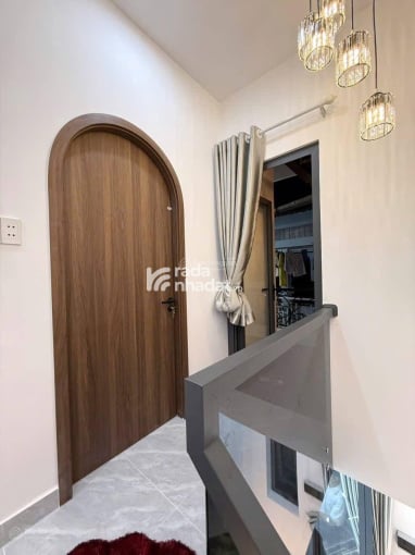 Bán nhà ngay đường Vạn Kiếp, phường 1, Bình Thạnh.Giá: 3Tỷ 650tr, 40m2, sổ hồng riêng, hẻm ô tô