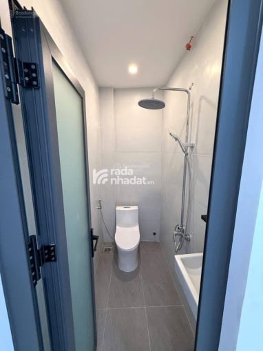 Bán nhà ngay đường Vạn Kiếp, phường 1, Bình Thạnh.Giá: 3Tỷ 650tr, 40m2, sổ hồng riêng, hẻm ô tô