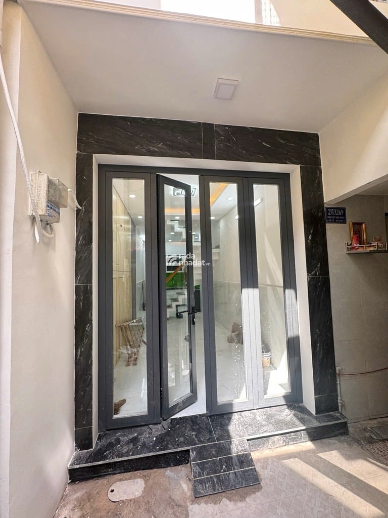 SIU PHẨM NHÀ ĐẸP LÊN SÓNG - NGAY HOÀ BÌNH - TÔ HIỆU - TÂN PHÚ - GẦN ĐẦM SEN - SÁT MẶT TIỀN - 2 TẦNG