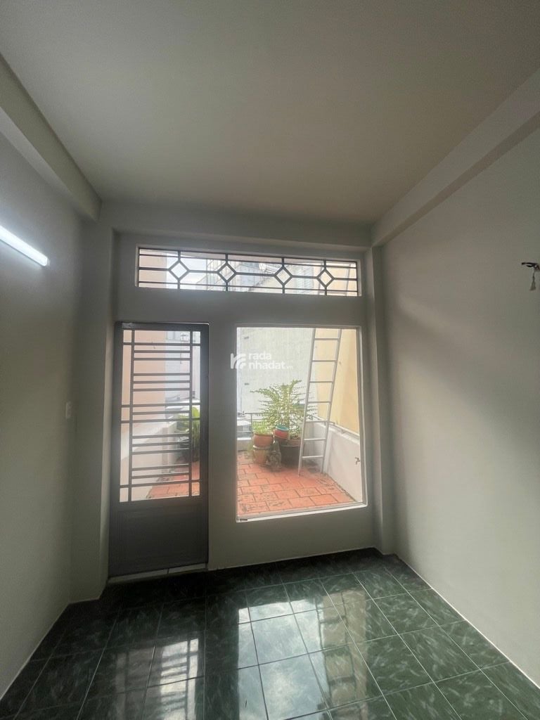 HẺM XE HƠI 373 LÝ THƯỜNG KIỆT, TÂN BÌNH, 30M2 CÓ KC Ở NGAY. GIẢM 350TR CHỈ 6.3T 