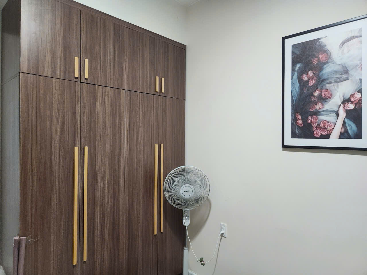 Bán căn hộ đã có sổ hồng - TP Hồ Chí Minh giá 3ty550 có nội thất 2PN1WC liền kề Q7