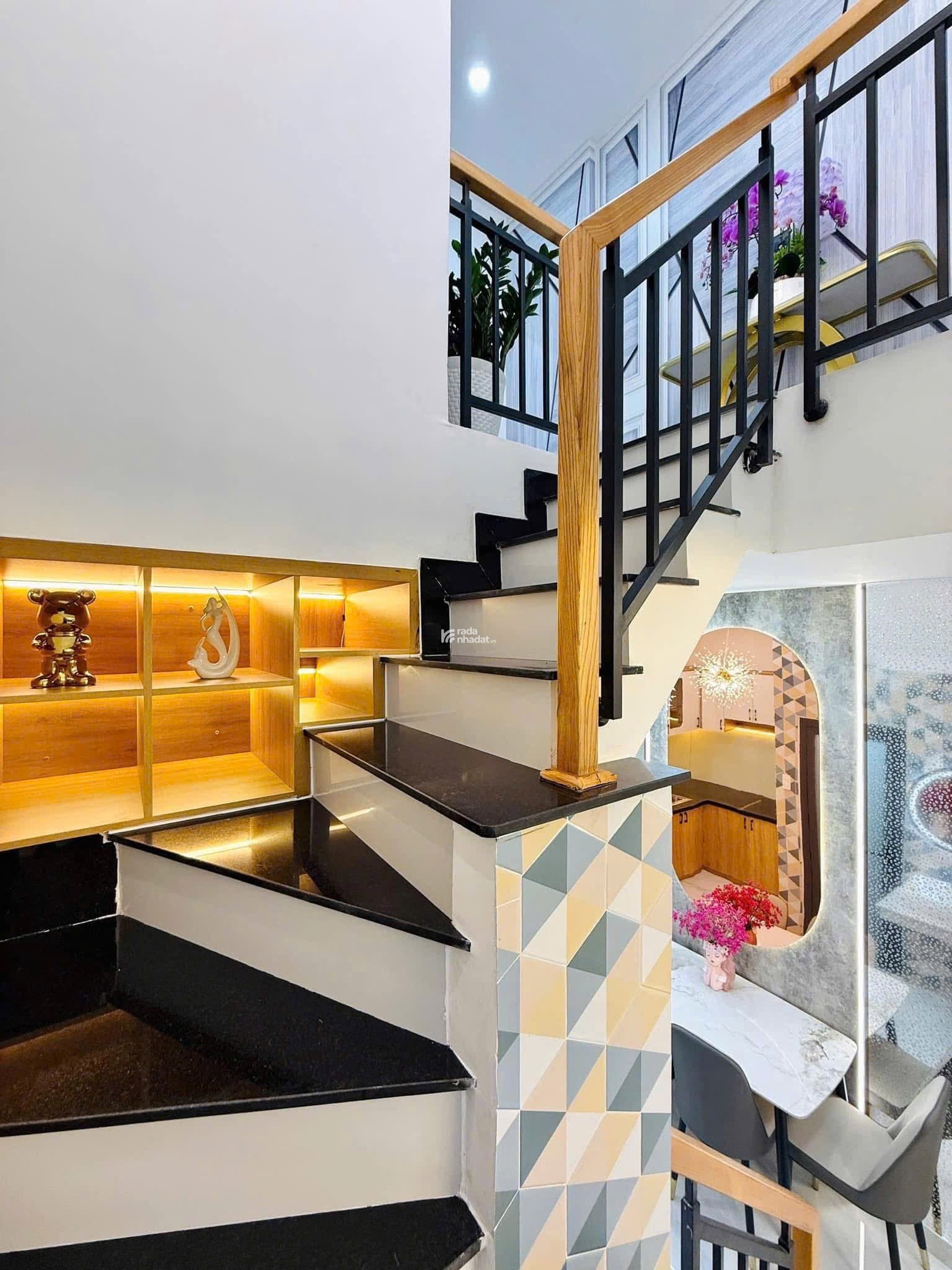 Kẹt tiền bán gấp nhà đường Thống Nhất. Phường 16. Gò Vấp. Giá 3 tỷ 5. Thương lượng