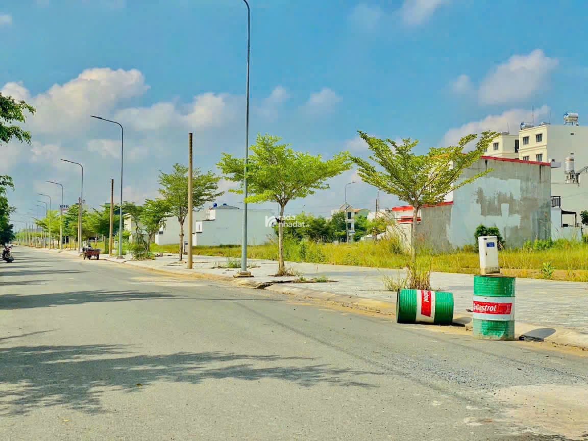 Đất thổ cư KDC Tên Lửa 2 , 130m2 , 15tr/m2 , SHR