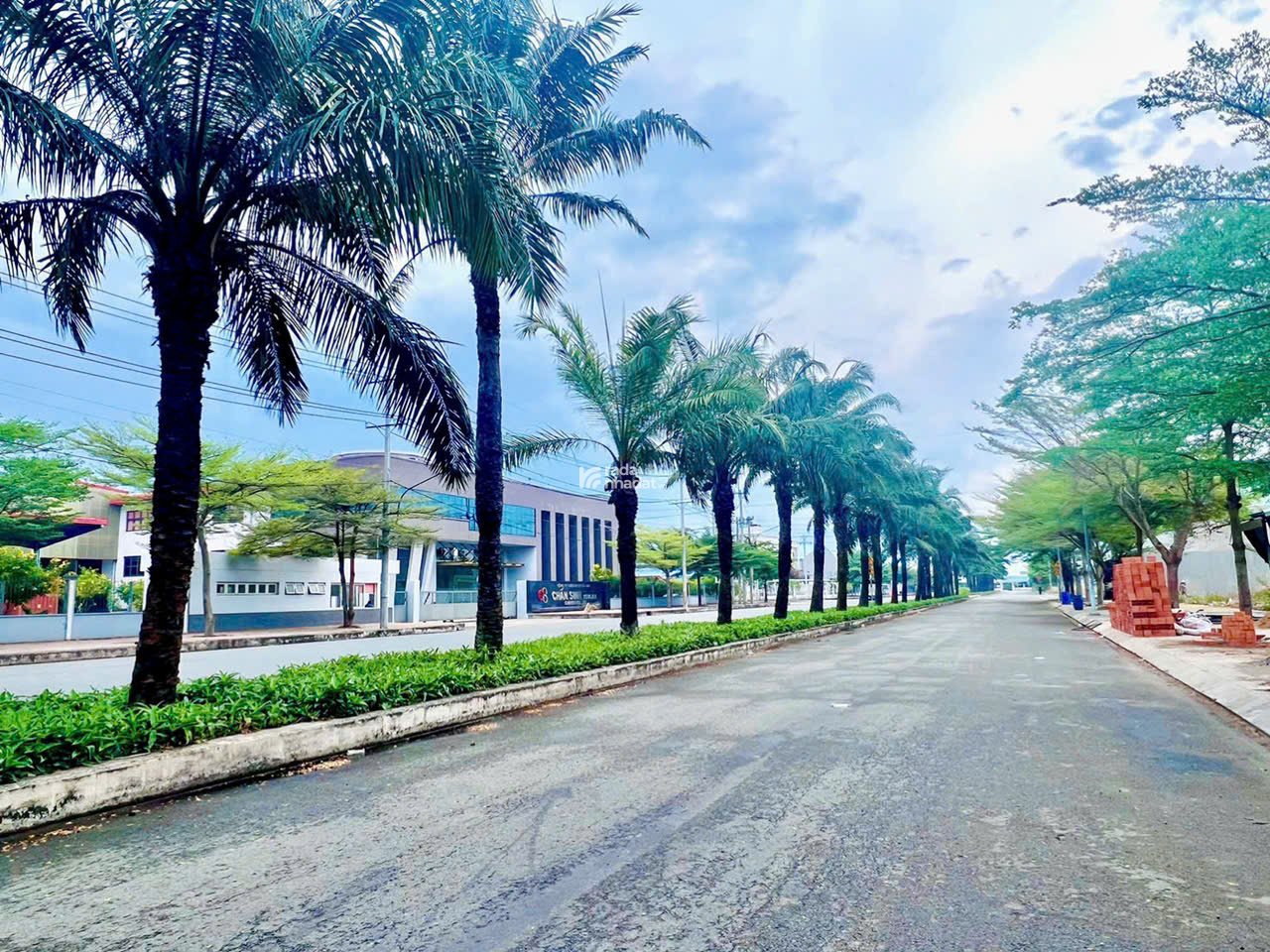 Đất thổ cư KDC Tên Lửa 2 , 130m2 , 15tr/m2 , SHR