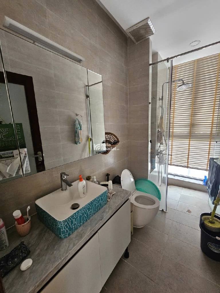 Bán nhà Mặt tiền khu VIP Bàu Cát 5x27 x 5 tầng hiện đại , có thang máy 