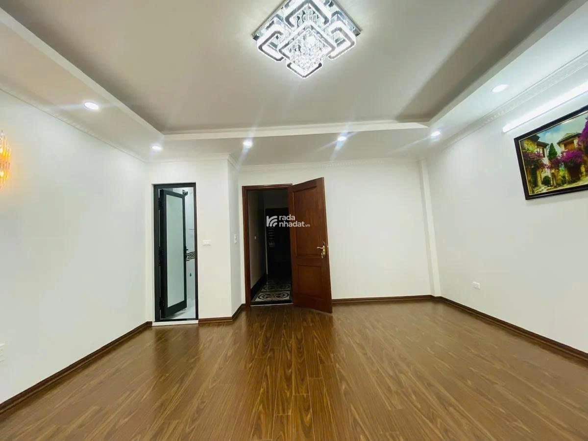 Bán nhà phân lô Kim Đồng  ô tô tránh, gara, thang máy  DT: 65m, 5 tầng  MT: 5m chào giá : 21,5tỷ