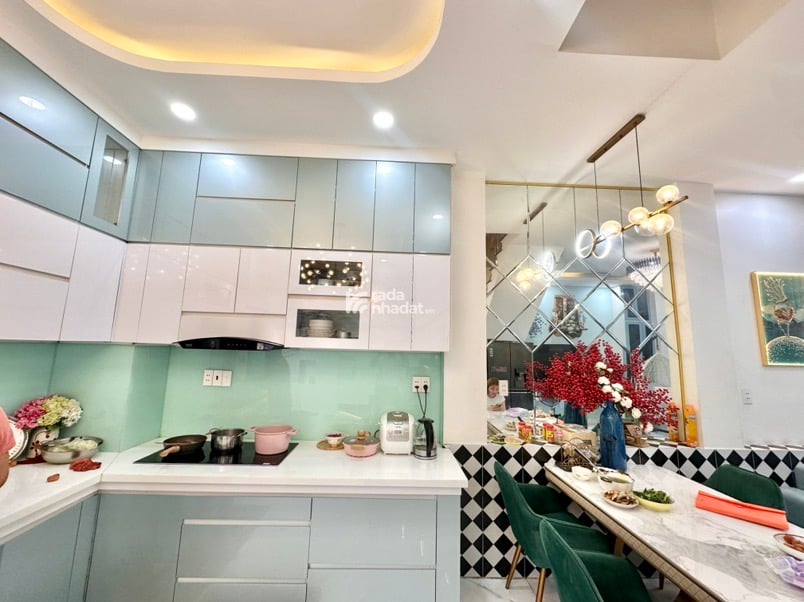  NHÀ ĐẸP 4 TẦNG Ở NGAY,TRUNG TÂM PHƯỚC LONG B ,OTO NGỦ TRONG NHÀ CHỈ 7.3tỷ