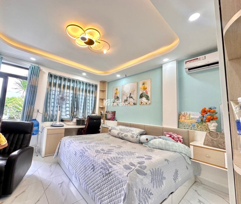  NHÀ ĐẸP 4 TẦNG Ở NGAY,TRUNG TÂM PHƯỚC LONG B ,OTO NGỦ TRONG NHÀ CHỈ 7.3tỷ