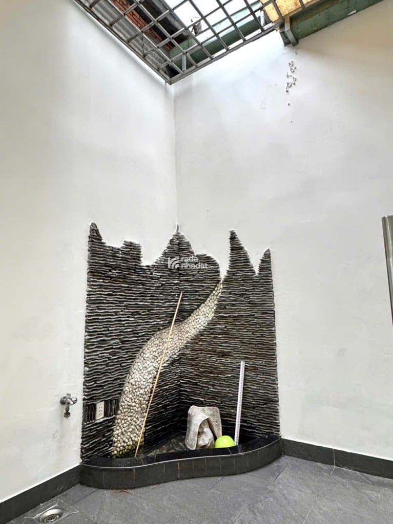 Bán nhà đẹp 4.1 x 16 x 3 tầng, hẻm 211 Hoàng Hoa Thám 