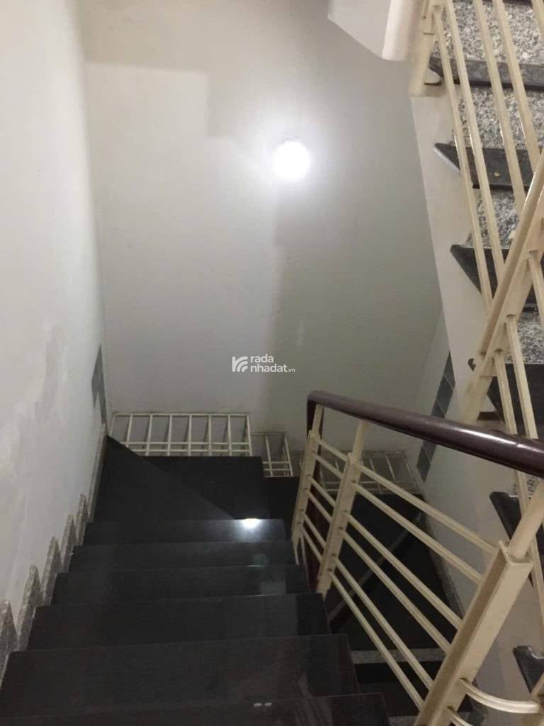 BÁN GẤP NHÀ 6 TẦNG, HXH ĐƯỜNG 3/2, QUẬN 10

