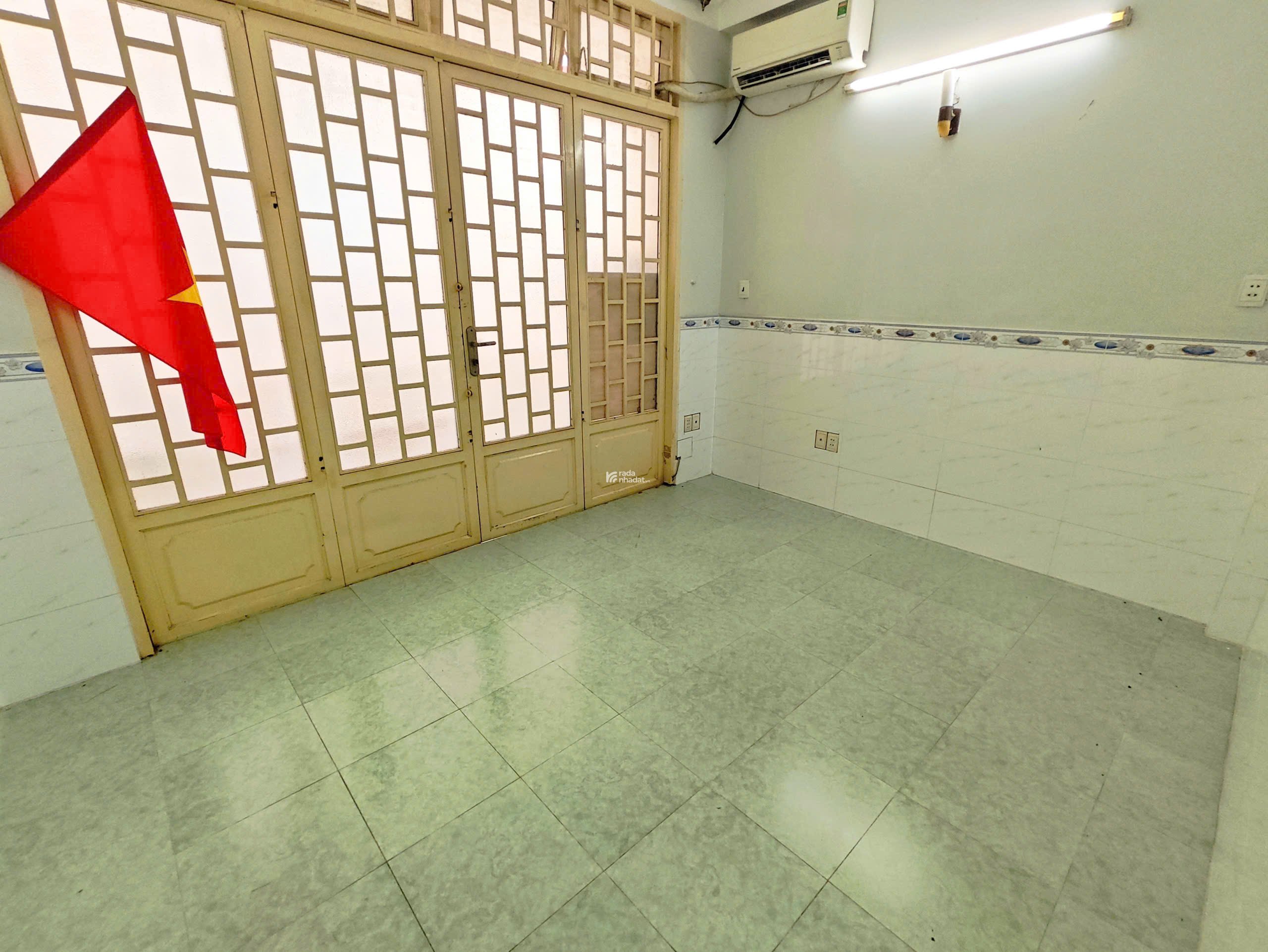 BÁN NHÀ LÊ VĂN SỸ, SÁT MT QUẬN 3, 31M2, 4 TẦNG, KO LỖI PHONG THUỶ, BAN CÔNG, NHÀ ĐẸP Ở NGAY, 5.X TỶ