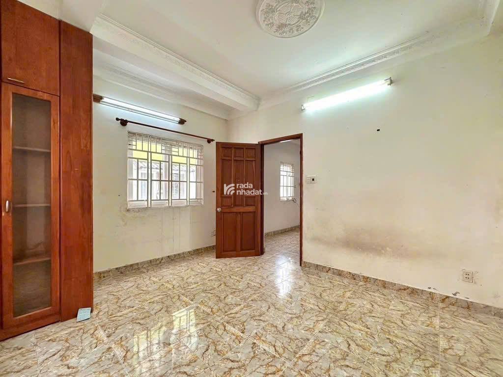  HXH NGAY NGUYỄN VĂN TRỖI P.11 PHÚ NHUẬN - 60M2 (4.3x14) A4 - TRỆT, 3 LẦU, MÁI TUM 
