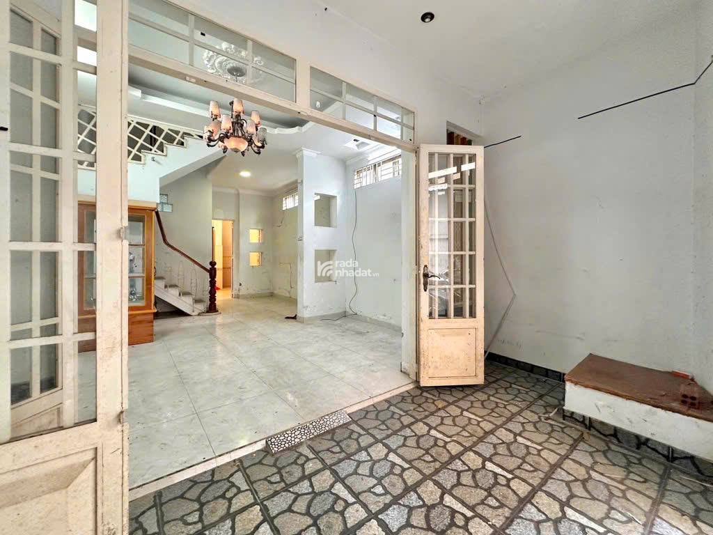  HXH NGAY NGUYỄN VĂN TRỖI P.11 PHÚ NHUẬN - 60M2 (4.3x14) A4 - TRỆT, 3 LẦU, MÁI TUM 