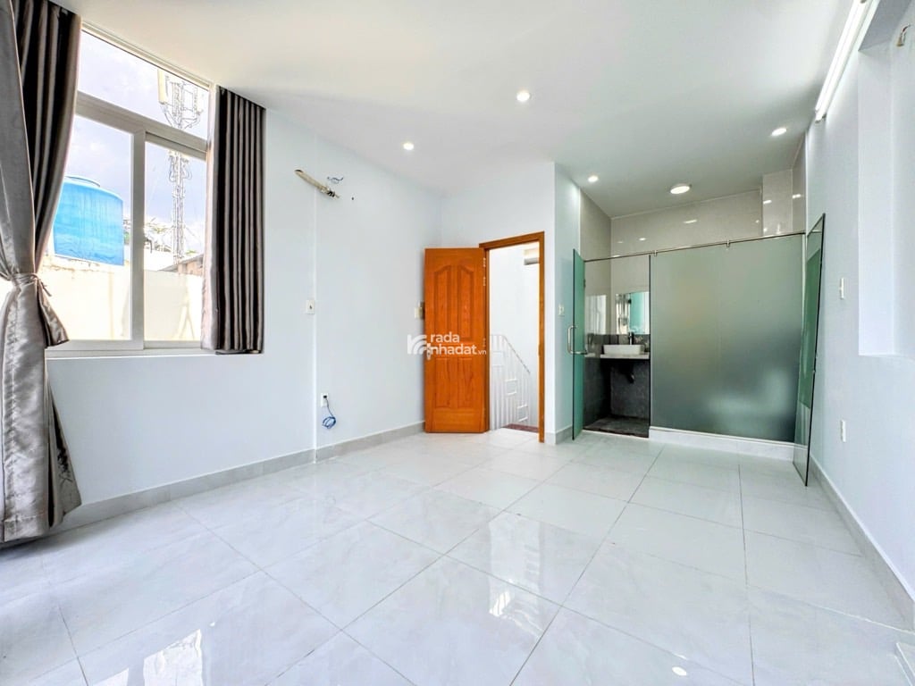 BÁN NHÀ MỚI 4 TẦNG BTCT 4.X TỶ 3PN SÁT MẶT TIỀN KẾ NGÃ TƯ 4 XÃ BÌNH TÂN GIÁP TÂN PHÚ