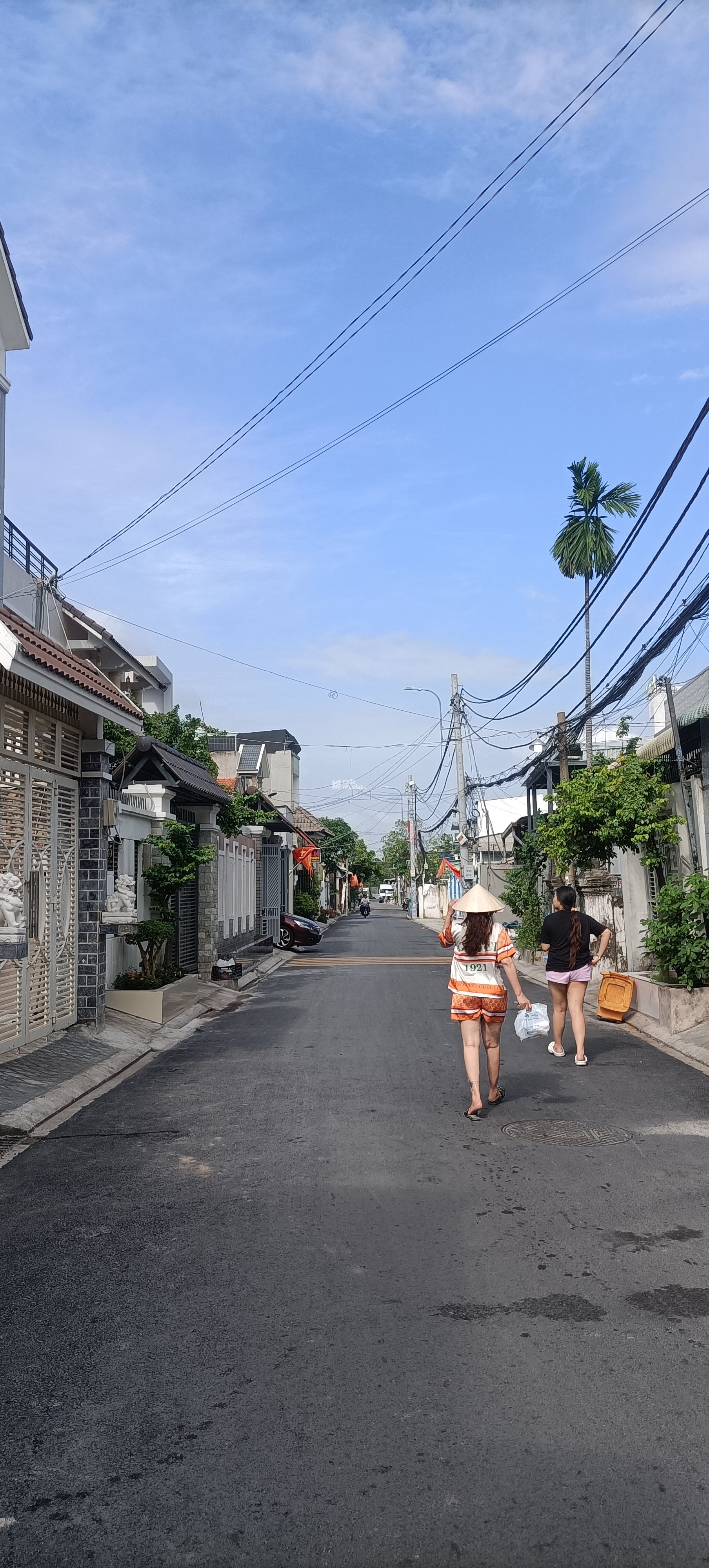 MẶT TIỀN ĐƯỜNG SỐ - ÔTÔ tránh - Gần QL 13