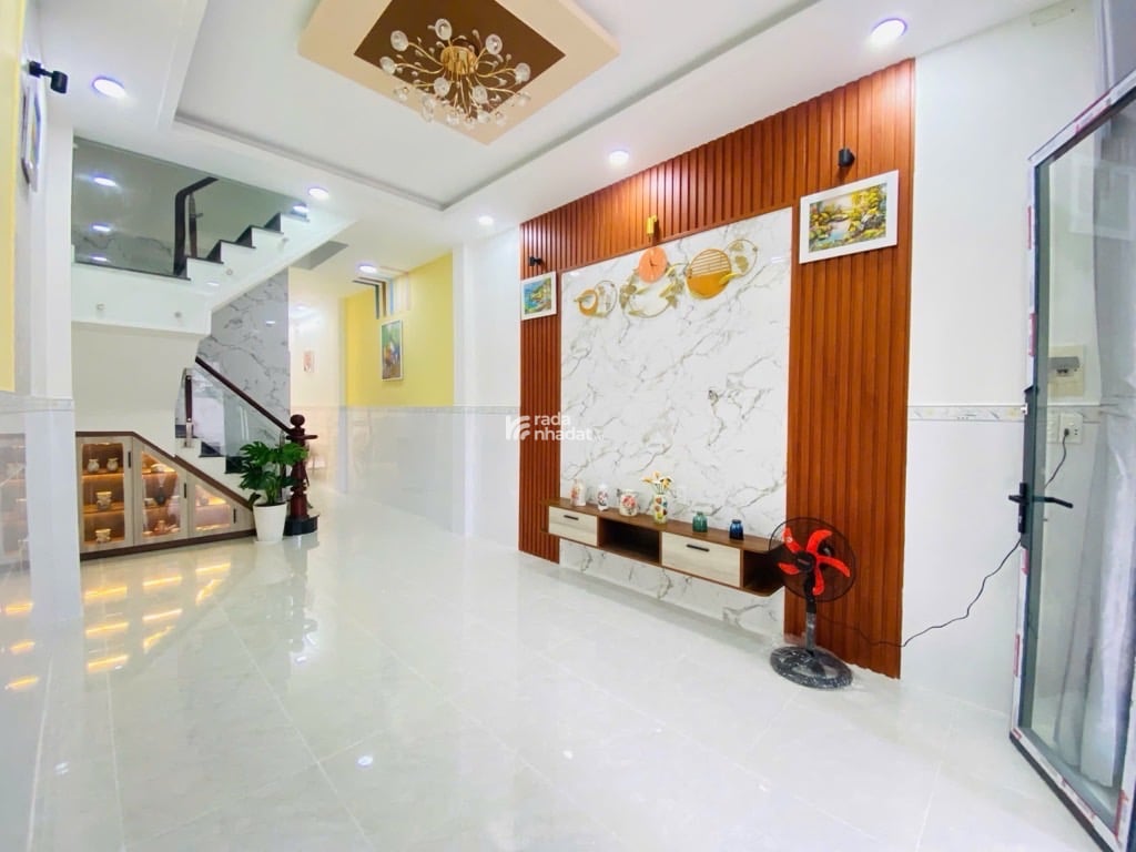 Bán Nhà Đẹp - Quận 8 -  Giáp Võ Văn Kiệt -  57m2 -  4 Phòng -  chỉ 5ty2