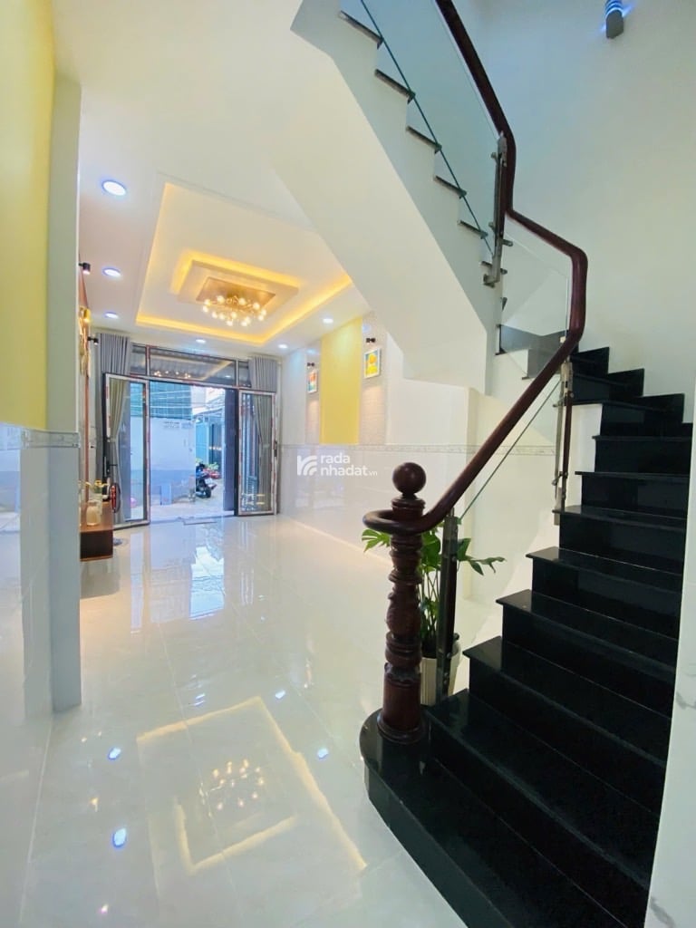 Bán Nhà Đẹp - Quận 8 -  Giáp Võ Văn Kiệt -  57m2 -  4 Phòng -  chỉ 5ty2