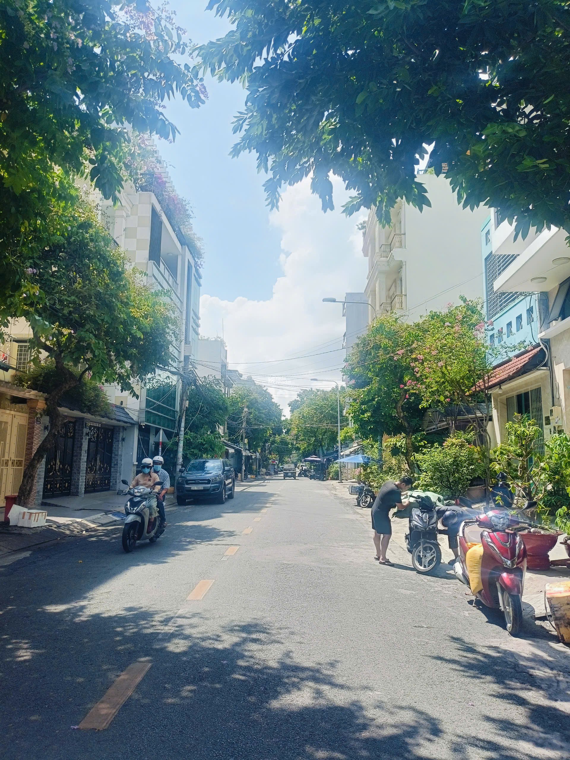 18,9 tỷ. SIÊU PHẨM HỌ LÊ ,NHÀ 4 TẦNG  Q. TÂN PHÚ .  6.7 x 20m , nở hậu 8.8m