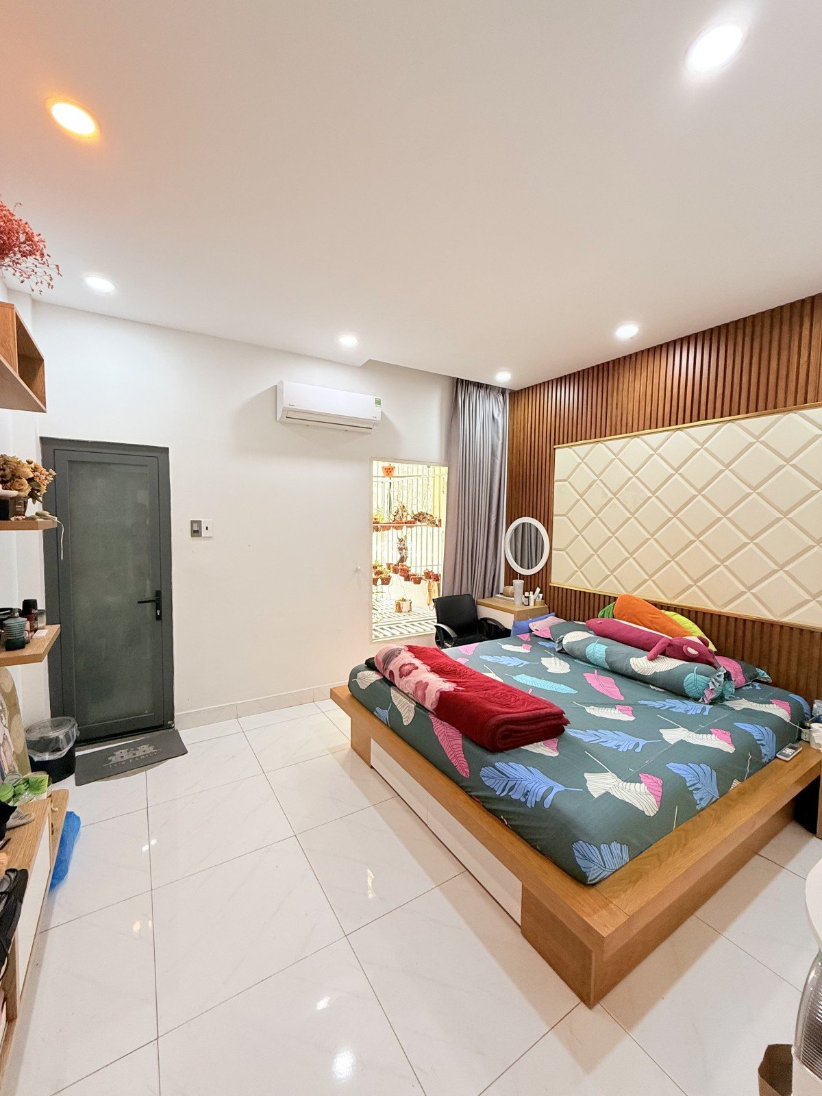 Nhà đẹp 3 lầu bán gấp, hẻm ô tô, đường Phan Huy Ích, P. 15, Tân Bình, chỉ 7,75 tỷ TL