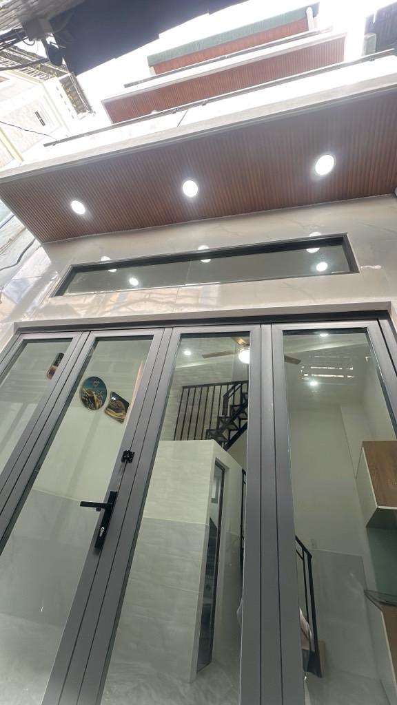 SIÊU PHẨM TÂN BÌNH - P9 GIÁP QUẬN 10-QUẬN 11- NHÀ 3 TẦNG -2PN -3WC - MỚI ĐẸP LUNG LINH