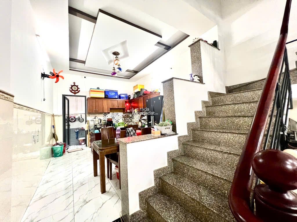 Lê Văn Lương (ô tô ngủ trong nhà); 4x19m; nhà 3 tầng tiện kinh doanh; pháp lý chuẩn