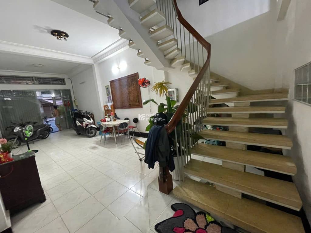 Nhà mới xây HXH 10M Thành Thái, Quận 10, Hồ Chí Minh - 4.2x17m - GIÁ 19.9 TỶ
