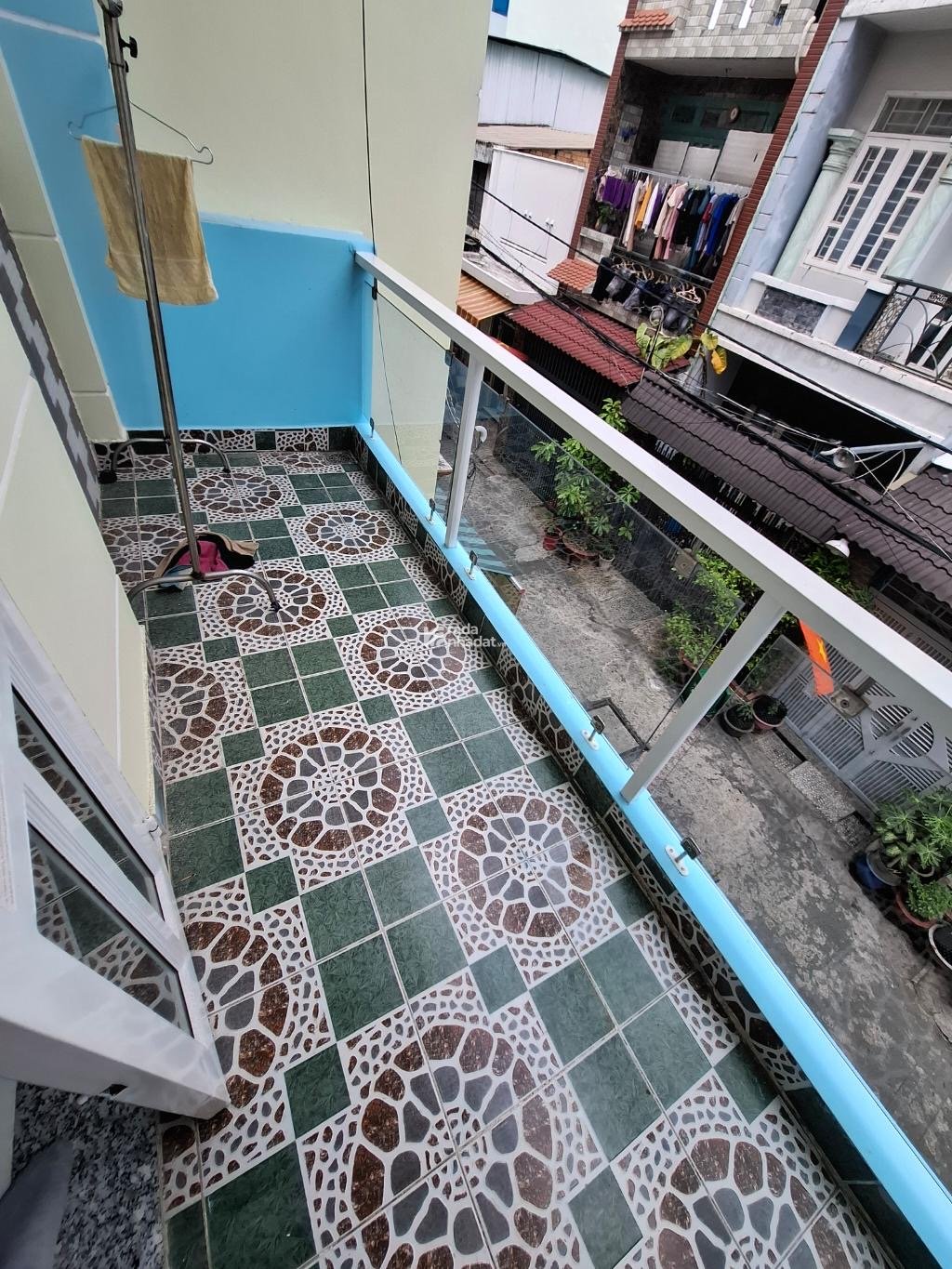 Bình Tân, Lê Văn Quới Ngay Chợ KD Mua Bán Sầm Uất, DT 56m2 (4x14m) 4 Tầng, Hẻm Xe Ôtô, Nhỉnh 6 Tỷ 