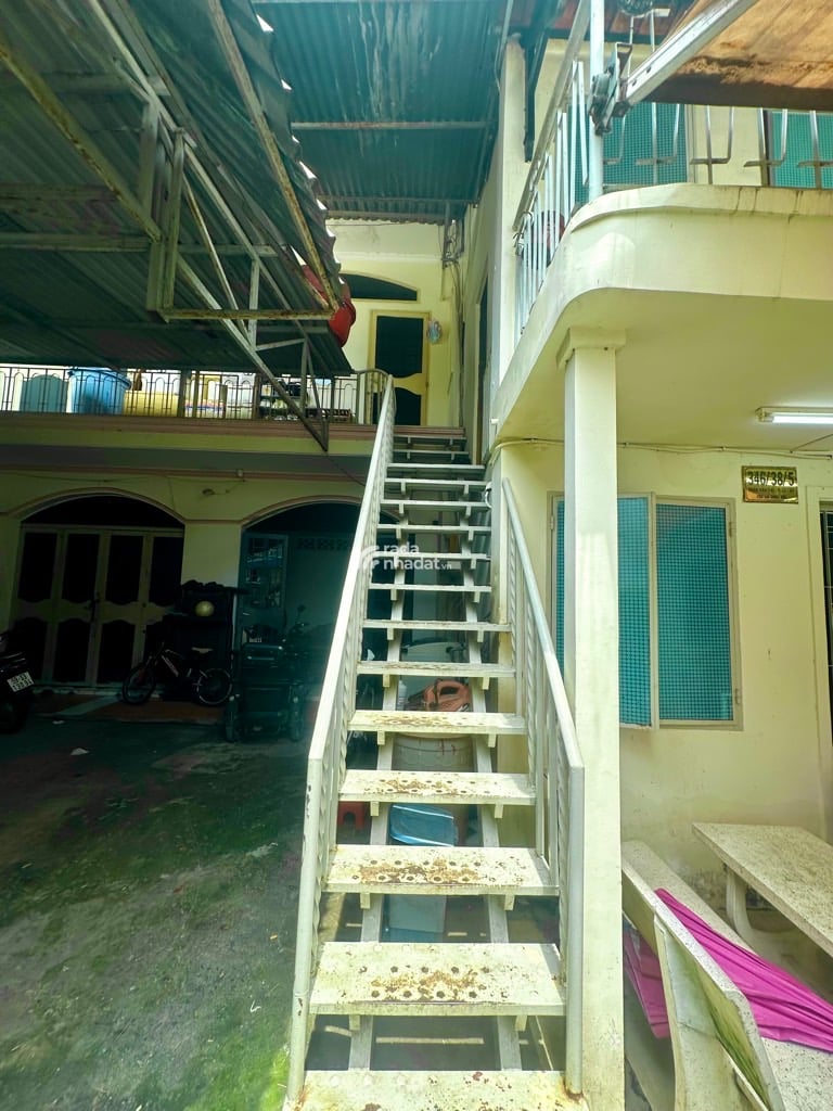 SÁT MT PHAN VĂN TRỊ, BÌNH THẠNH, 200M2 TIỆN XÂY MỚI. GIẢM 750TR CHỈ CÒN 19.5T TL