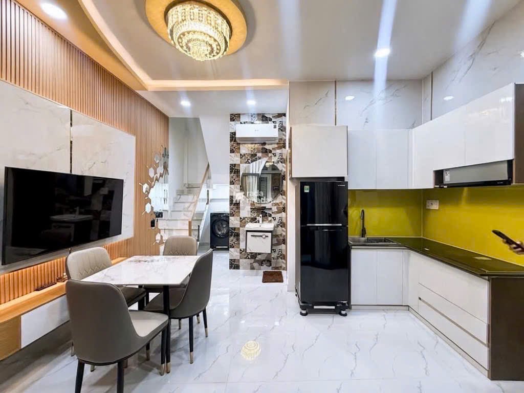 Bán Nhà Full Nội Thất Cao Cấp, 60m2 sử dụng, ngay THCS Đoàn Thị Điểm