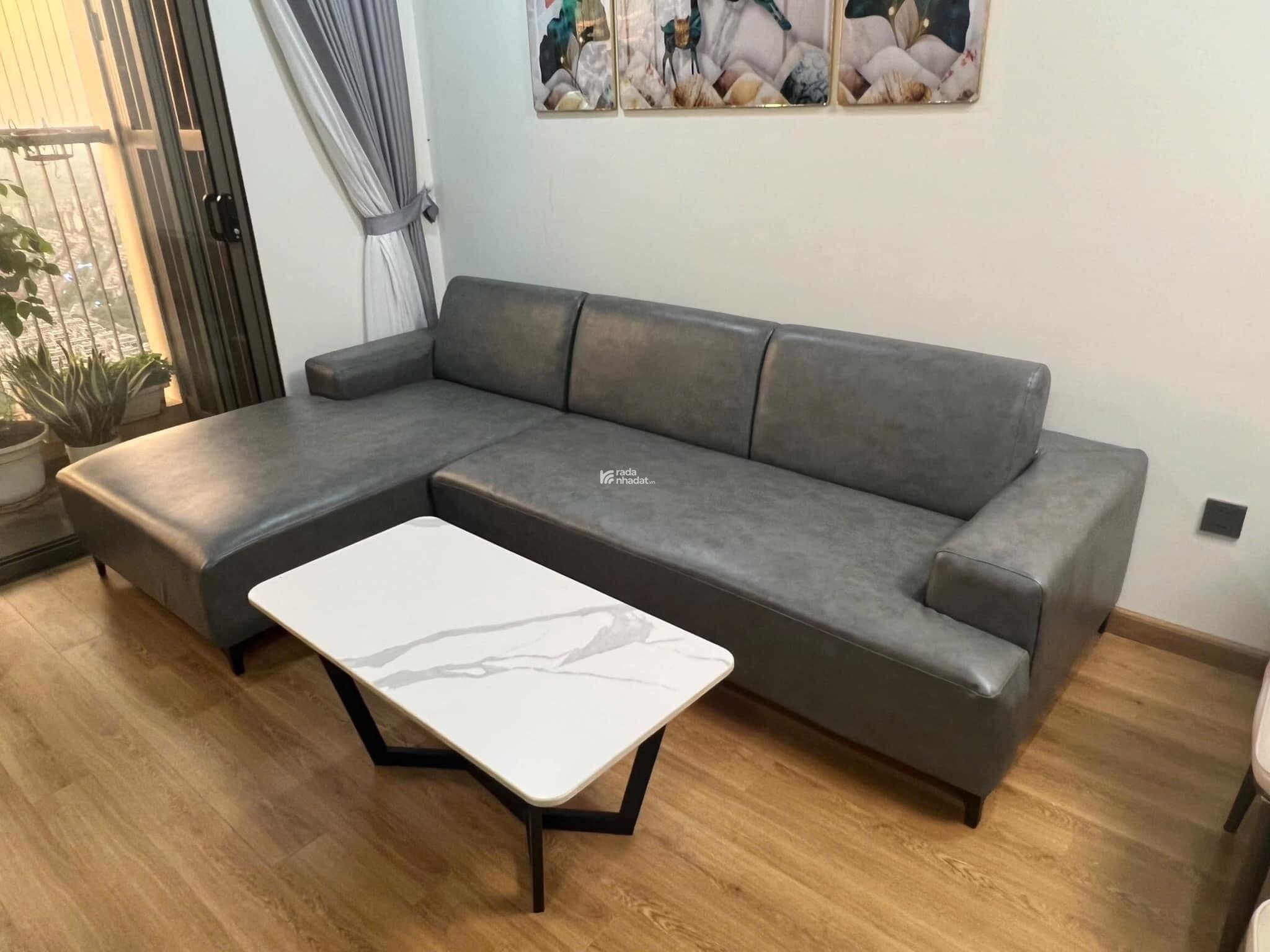 Giá rẻ - nhà đẹp! Bán CHCC, 94m2, 2PN, 2WC, quanh khu vực Cầu Giấy