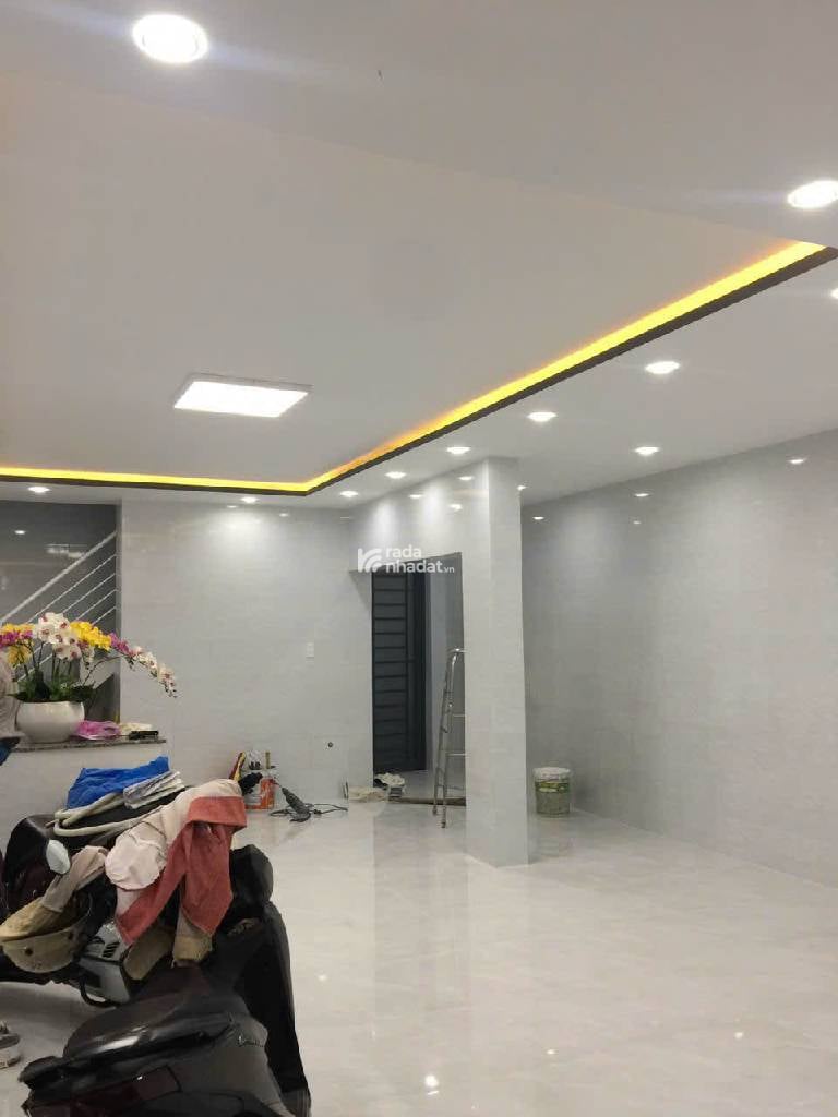 NHÀ ĐẸP 49,5M2 - THOÁNG MÁT VÀO Ở NGAY - Ô TÔ ĐỔ CỬA - SÁT VÁCH QUẬN TÂN PHÚ 