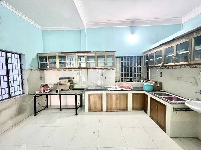 - 243M2 - 3 TẦNG BTCT - MẶT TIỀN NGUYỄN HỮU TIẾN - TÂN PHÚ - KHU VỰC KINH DOANH SẦM UẤT. 