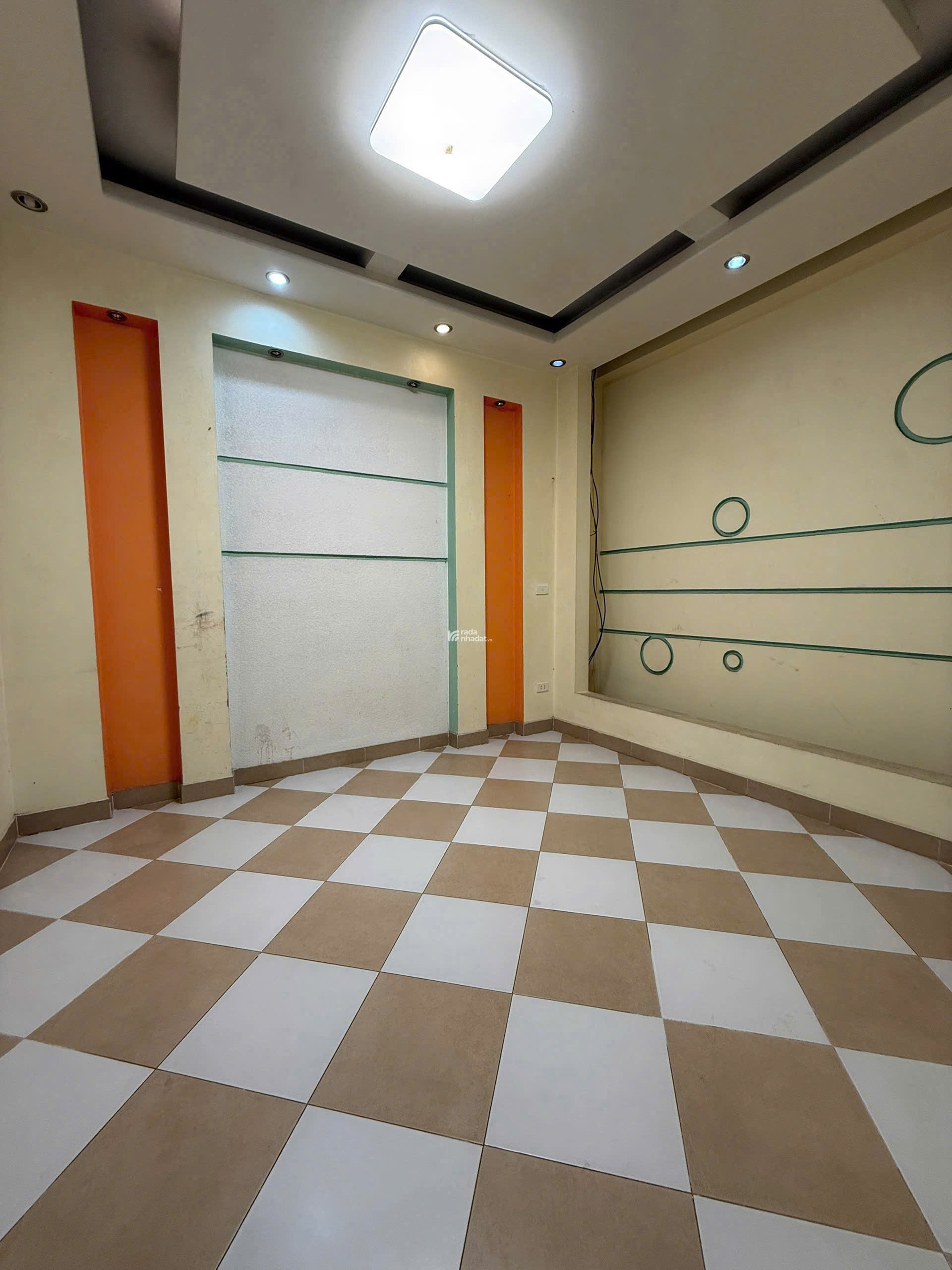 Bán nhà phân lô tại Trung Kính