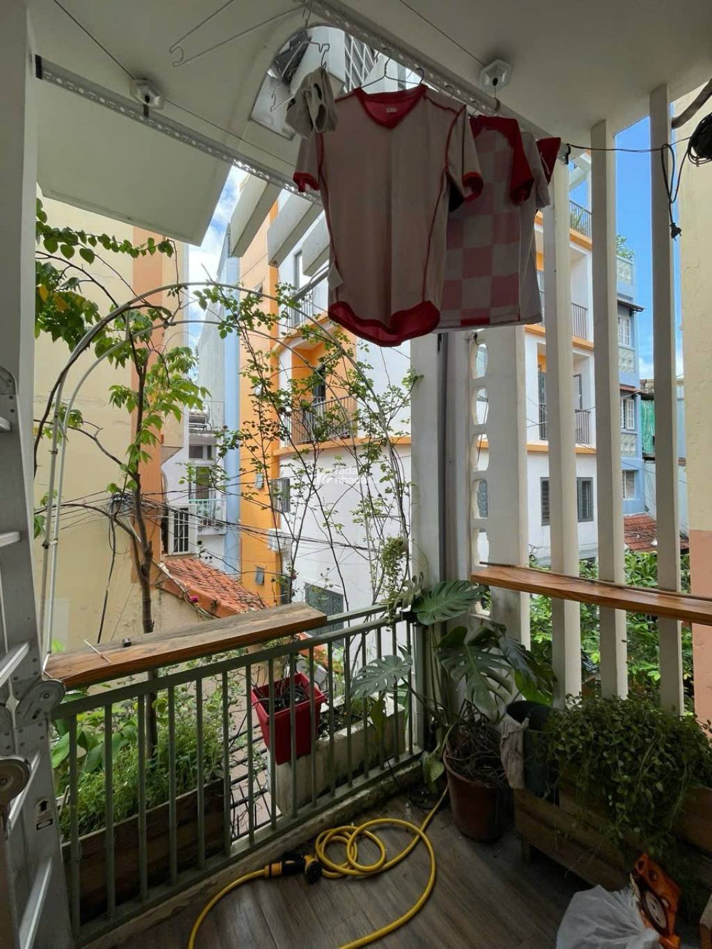 Bán nhà đẹp Thích Quảng Đức, Phường 5 Phú Nhuận, tặng full nội thất, nhỉnh 5 tỷ TL.