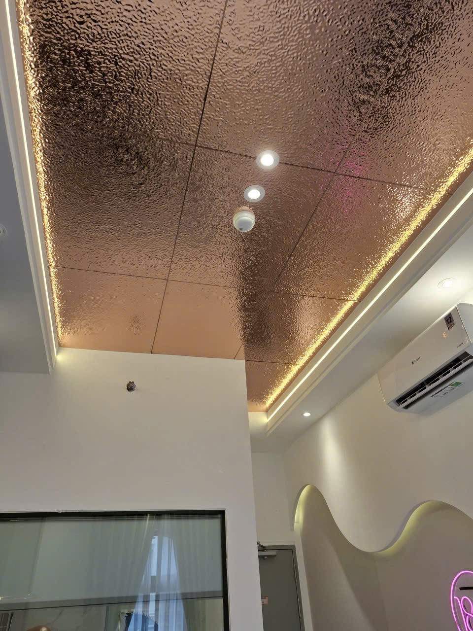 KHÁCH SẠN LÔ GÓC 6 TẦNG PHẠM VĂN CHIÊU GÒ VẤP -DÒNG TIỀN 130 TRIỆU/THÁNG  -GIÁ CHỈ 26 TỶ