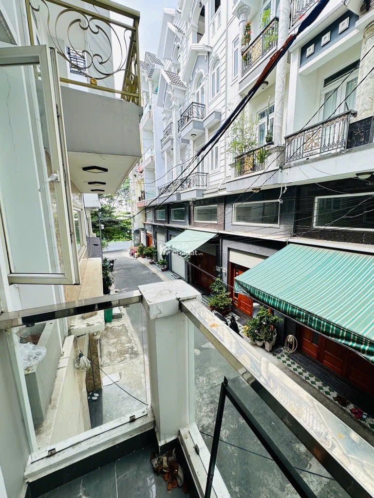 GẤP BÁN NHÀ GIẢM MẠNH - PHƯỜNG 15 - TÂN BÌNH - FULL NỘI THẤT- 2 TẦNG - CHỈ 7 TỎI 3 ( SHR )