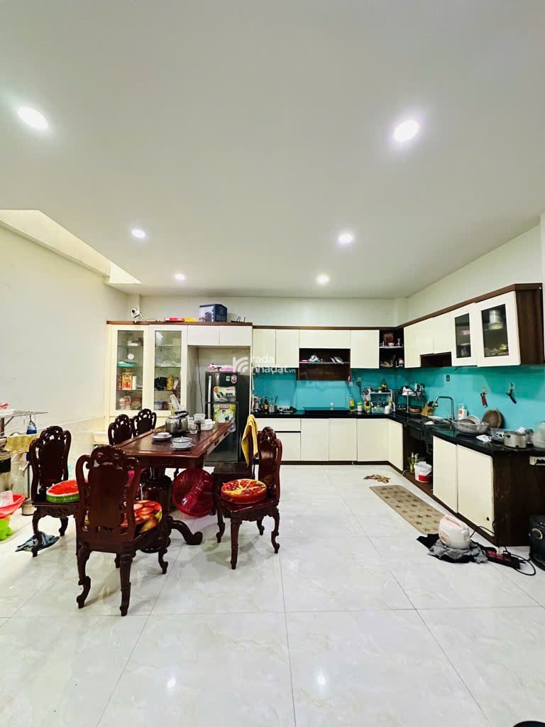 GẤP BÁN NHÀ GIẢM MẠNH - PHƯỜNG 15 - TÂN BÌNH - FULL NỘI THẤT- 2 TẦNG - CHỈ 7 TỎI 3 ( SHR )