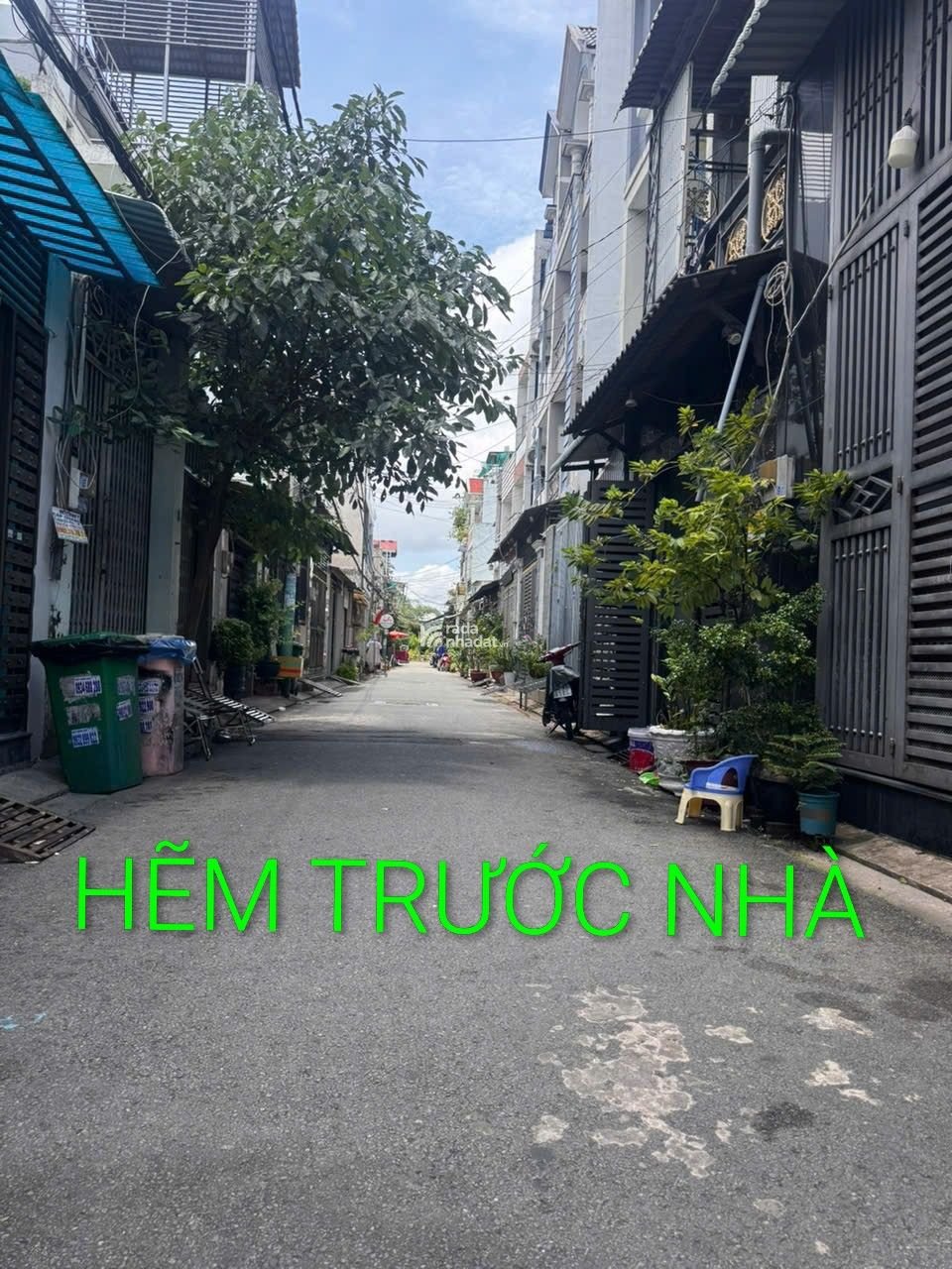 Nhà Mới 100% Hẻm Xe Tải Chiến Lược, 42.6m2, Chỉ 4.38 Tỷ, Xách Vali Vào Ở Ngay