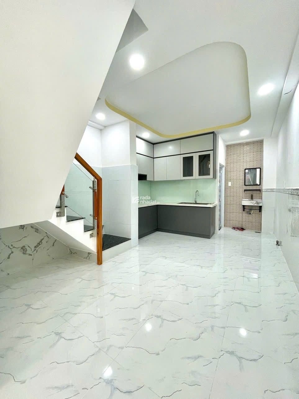 Nhà Mới 100% Hẻm Xe Tải Chiến Lược, 42.6m2, Chỉ 4.38 Tỷ, Xách Vali Vào Ở Ngay