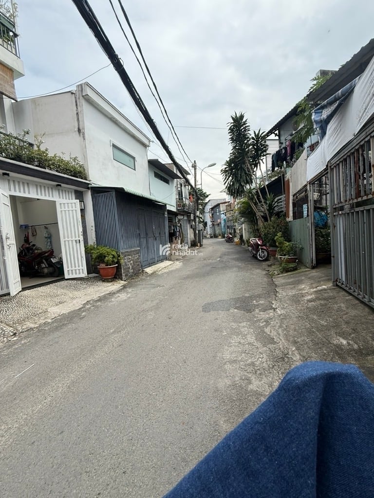 Bán nhà MTKD - 4m*15m - 4 tầng - hẻm xe tải tránh, Ngay Emart Phan Huy Ích Gò Vấp, 6 tỷ bé