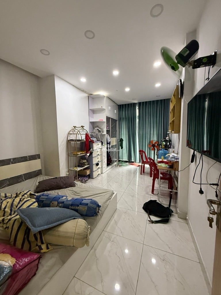 Bán nhà MTKD - 4m*15m - 4 tầng - hẻm xe tải tránh, Ngay Emart Phan Huy Ích Gò Vấp, 6 tỷ bé