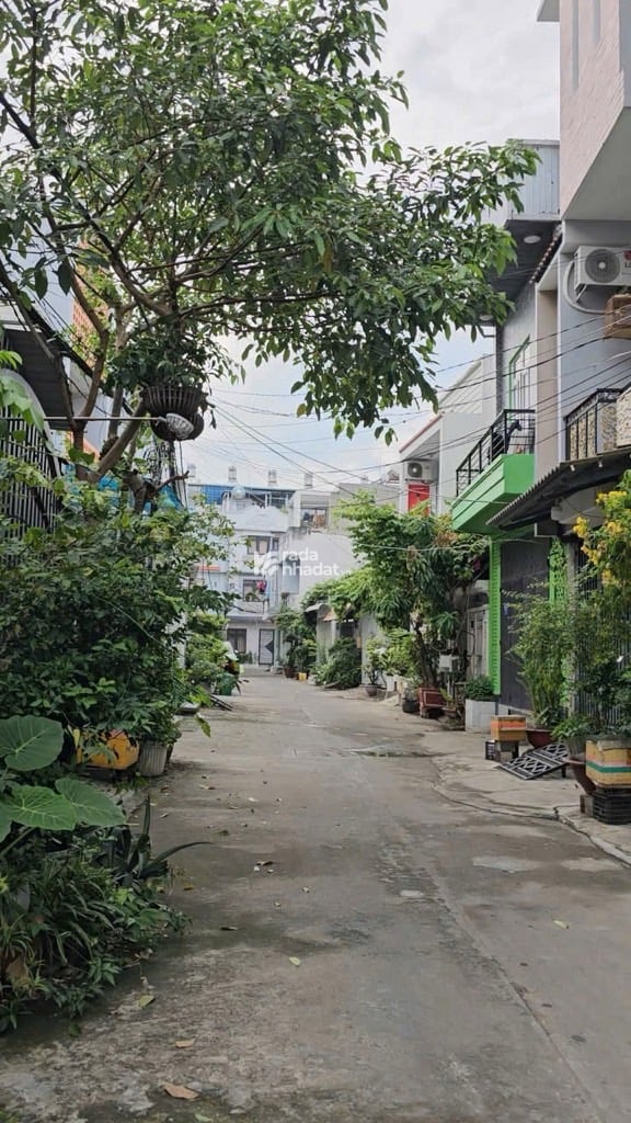  NHÀ HẺM XE HƠI 1806 HUỲNH TẤN PHÁT, TRUNG TÂM TT NHÀ BÈ, 50M2