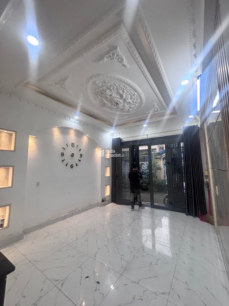  NHÀ HẺM XE HƠI 1806 HUỲNH TẤN PHÁT, TRUNG TÂM TT NHÀ BÈ, 50M2