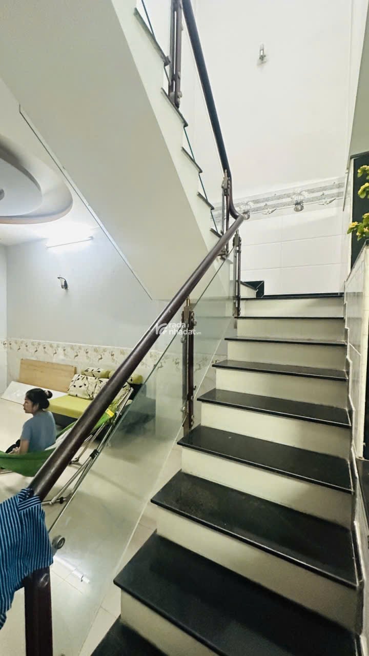 Bình Tân , Không có căn thứ 2  ,Hẻm XH ,2 Tầng ,64m2 : 4x16  ,Pháp lý chuẩn