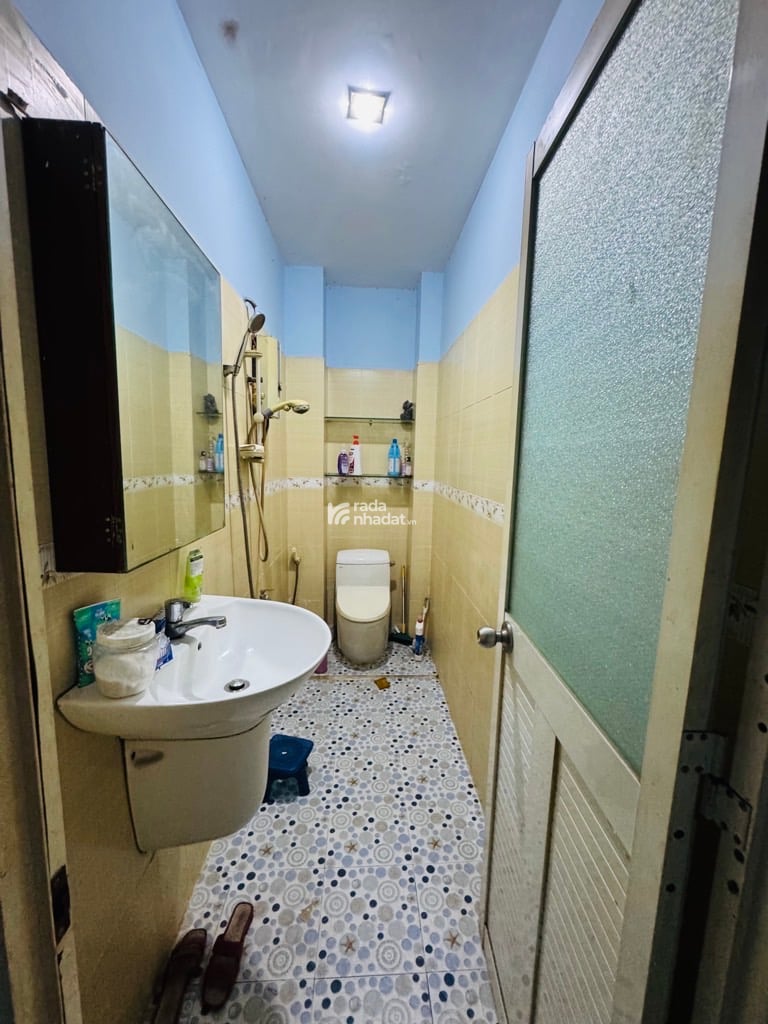 MẶT TIỀN TÔ HIỆU - TÂN PHÚ- 5 TẦNG - ĐƯỜNG 22M - LỀ RỘNG - 4PN - 4WC - GIÁ CHỈ 11.3 TỶ TL.