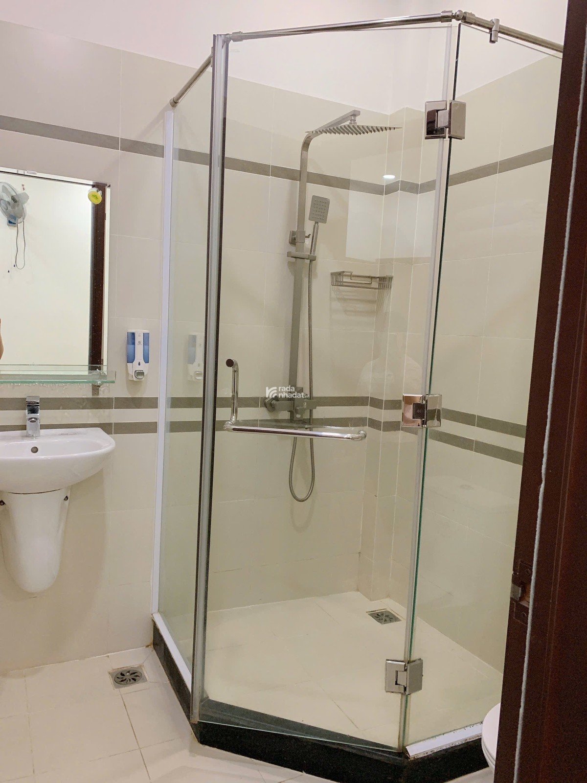 KHÁCH SẠN MTKD  ĐS 30 BÌNH TRƯNG TÂY_ TP THỦ ĐỨC _140M2 5 TẦNG HOÀN CÔNG_THU 100TR_12PN_17 TỶ