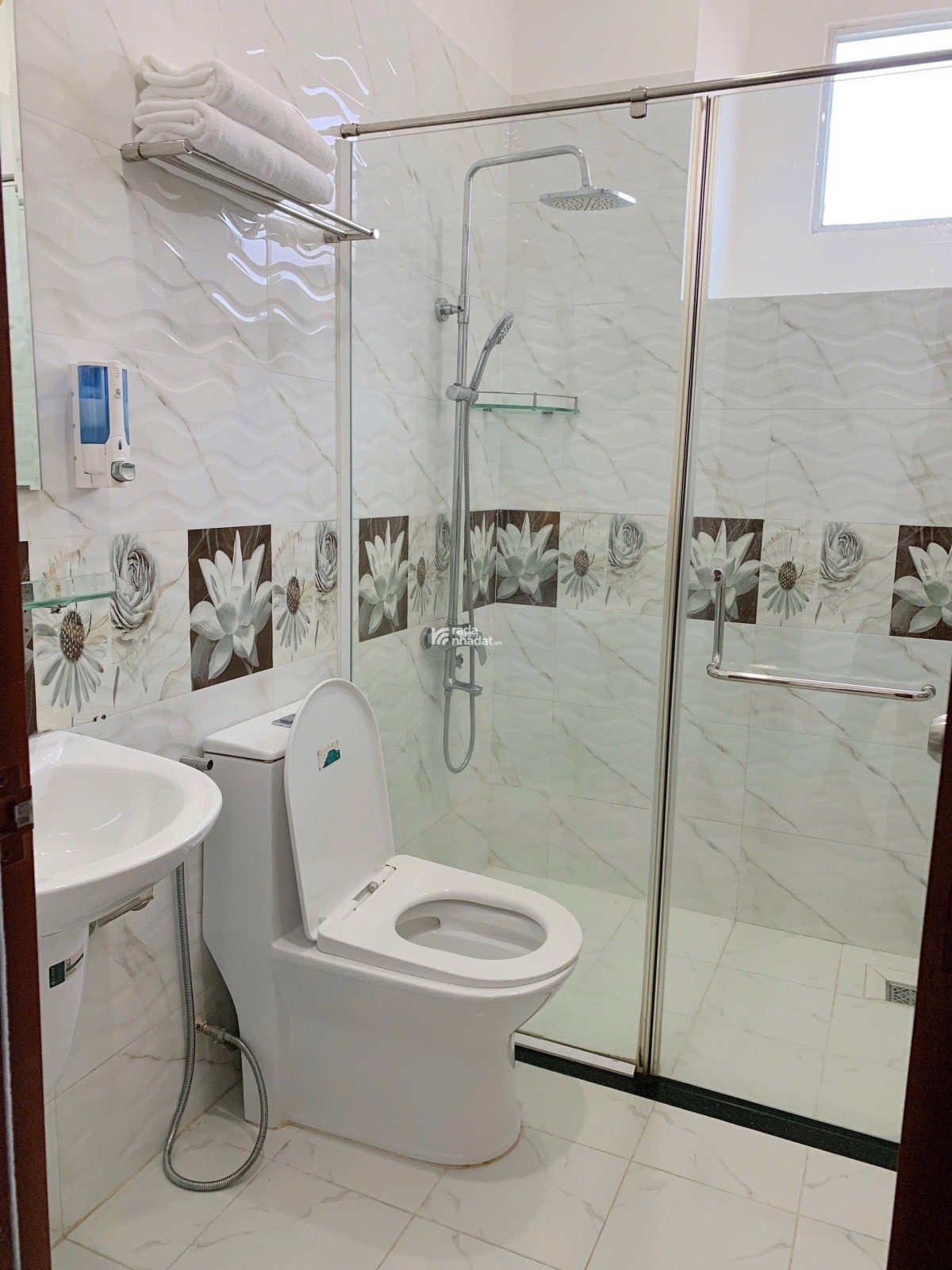 KHÁCH SẠN MTKD  ĐS 30 BÌNH TRƯNG TÂY_ TP THỦ ĐỨC _140M2 5 TẦNG HOÀN CÔNG_THU 100TR_12PN_17 TỶ